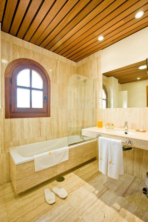 Bodegas Hacienda Albae Konuk evi Argamasilla de Alba Oda fotoğraf